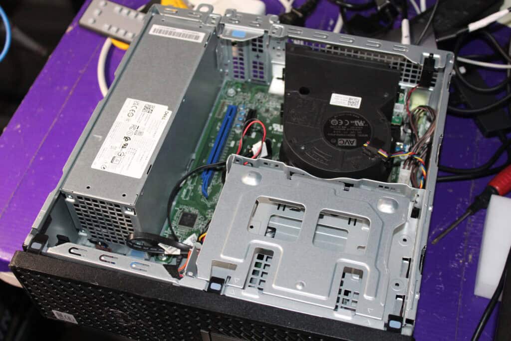 IMG_1460 No hard drive right?